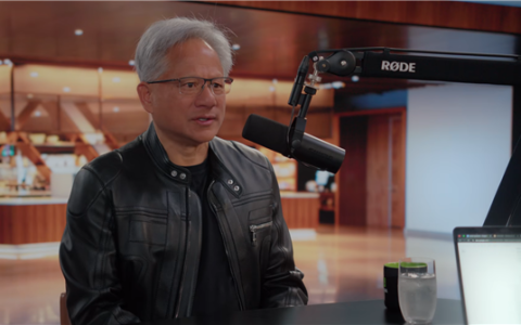 黄仁勋：中国没有AI芯片纯属无稽之谈、只要他们愿意可无限堆算力